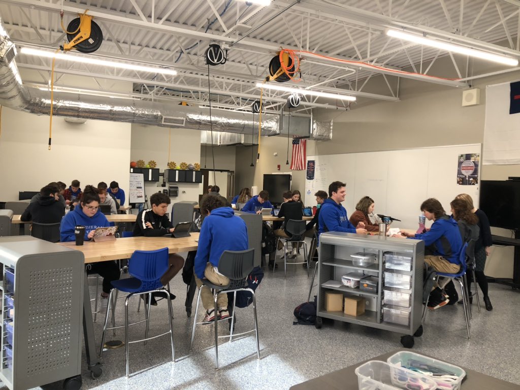 STEM2UYP's tweet photo. @LutheranCougars STEM Lab is hosting the Bus. Mngt class for this semester to build more connections between engineering and business, and offer more college prep life skills!  Collaboration and hands-on learning for all! https://t.co/PQRFOZLTrF