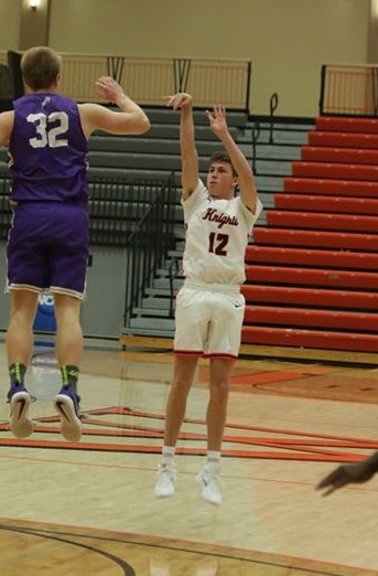 wartburgmbb's tweet photo. Happy birthday to current Knights junior Broden Coulter! Not much has changed over the years! 💪💪💪 #GoKnights https://t.co/9eoepkyGlG
