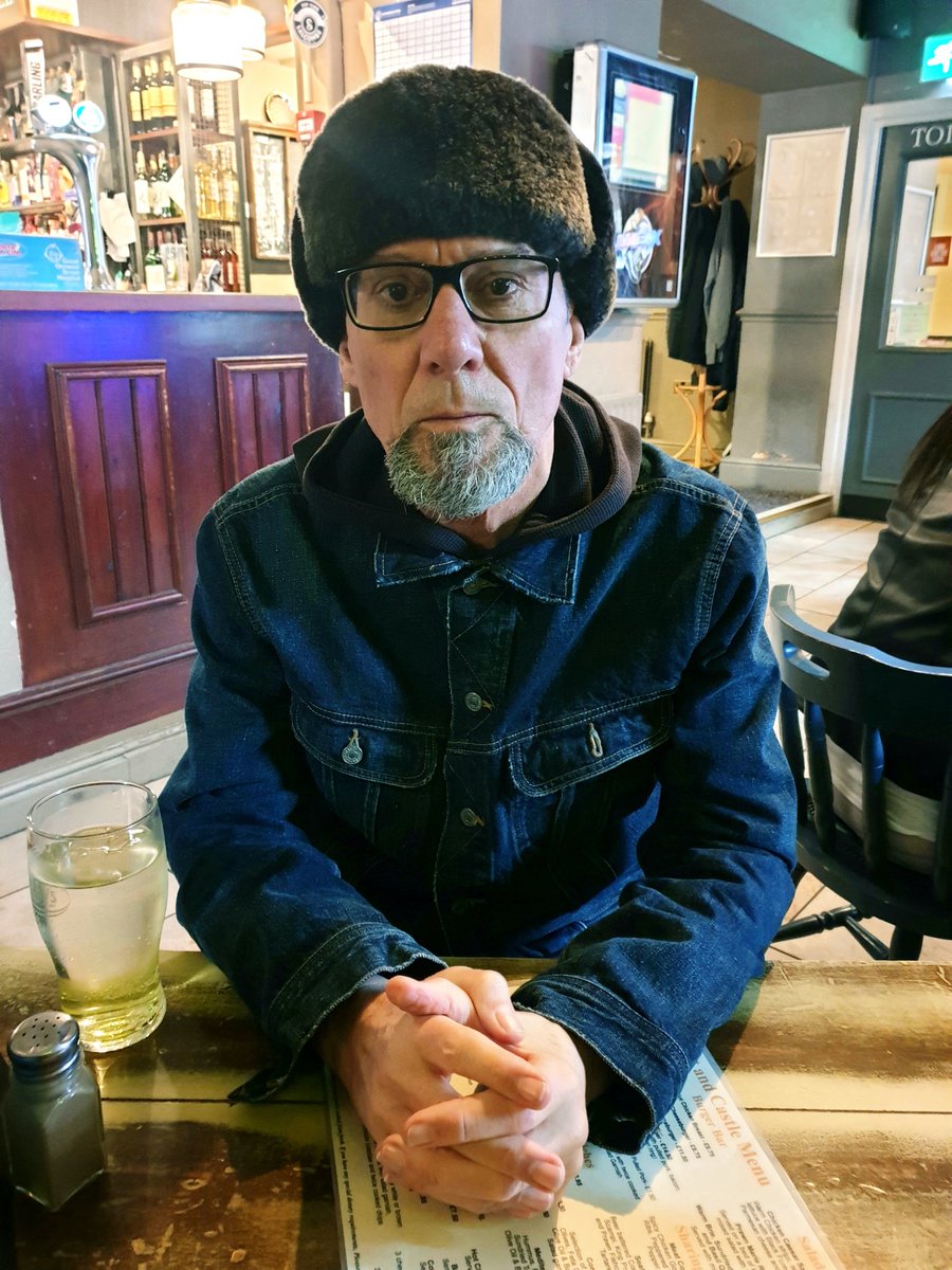 Great to see you today <a href="/dgleavephoto/">DAVID GLEAVE PHOTO</a> David - looking forward to the exhibition at @CASSART in February. 🙏😎📸