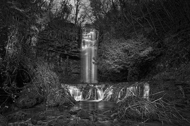 Glencar Waterfall #landscape #visitireland #5dmkiv #monochromatic ift.tt/37CBpsn