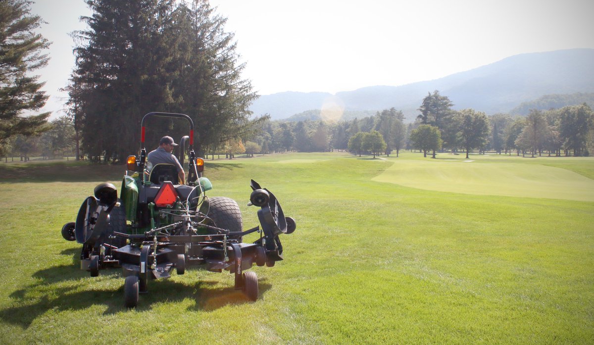 LastecMowers's tweet photo. Flexing in to the New Year. Add the Original Flex Deck to your fleet. Contact us at 1.800.515.6798 or visit https://t.co/FwJAwSQPlS for more info! #flexdeck #articulator #latecmowers #lovelastec #roughmower #pgamower #pgatour #thegreenbriergolfcourse https://t.co/h562hsGc4A