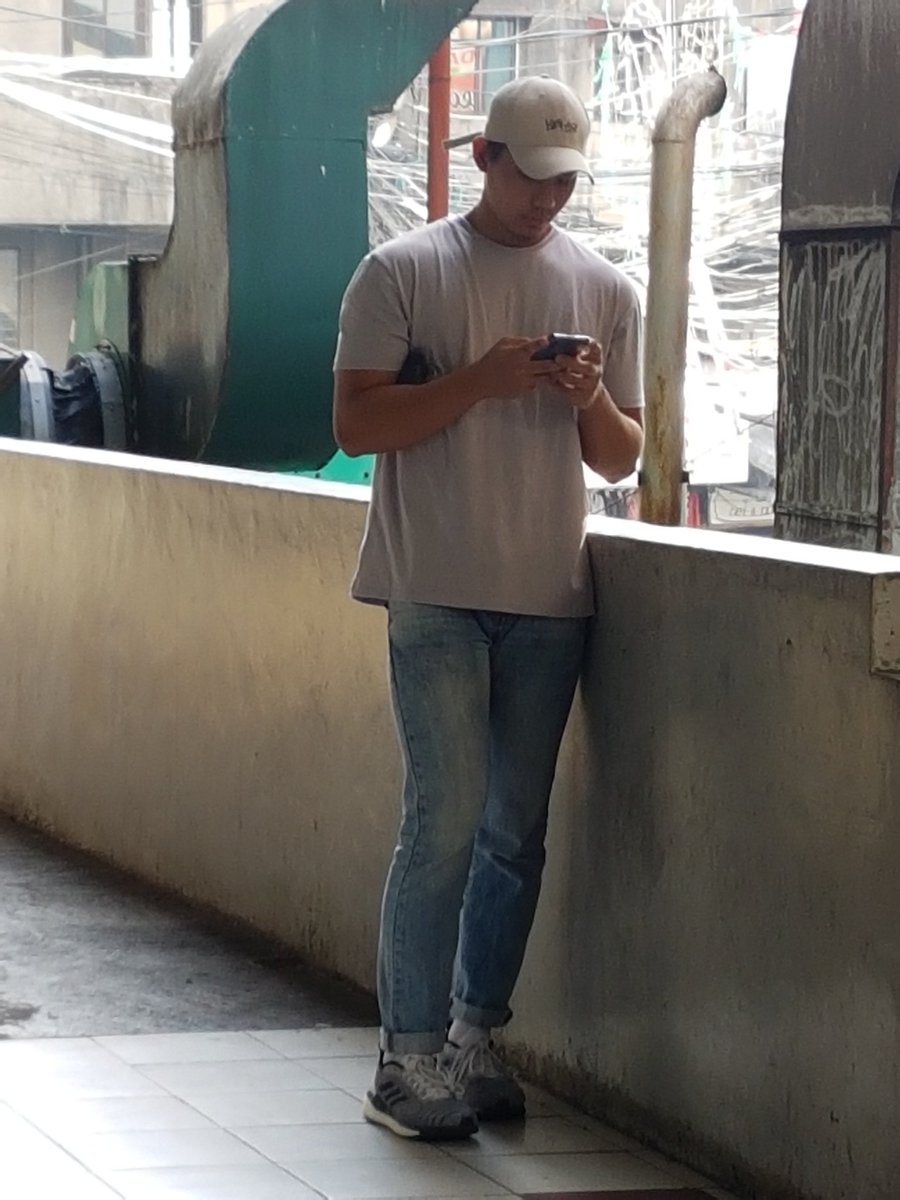 whatthepackkk's tweet photo. Hot guy spotted at Center Mall.
No name dropping please. 💪🏼🖤 https://t.co/kdD4M8Ddqp