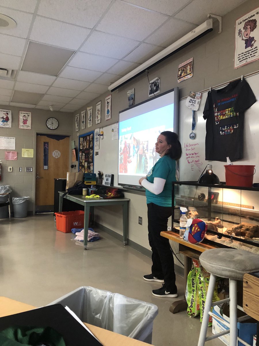 MikeDickgms's tweet photo. ⁦@amy_boros⁩ a special presentation of Amy’s eco investigation on the #lakeguardian research vessel on Lake Erie!  An amazing scientific endeavor!!! https://t.co/pmeaiKoCTw