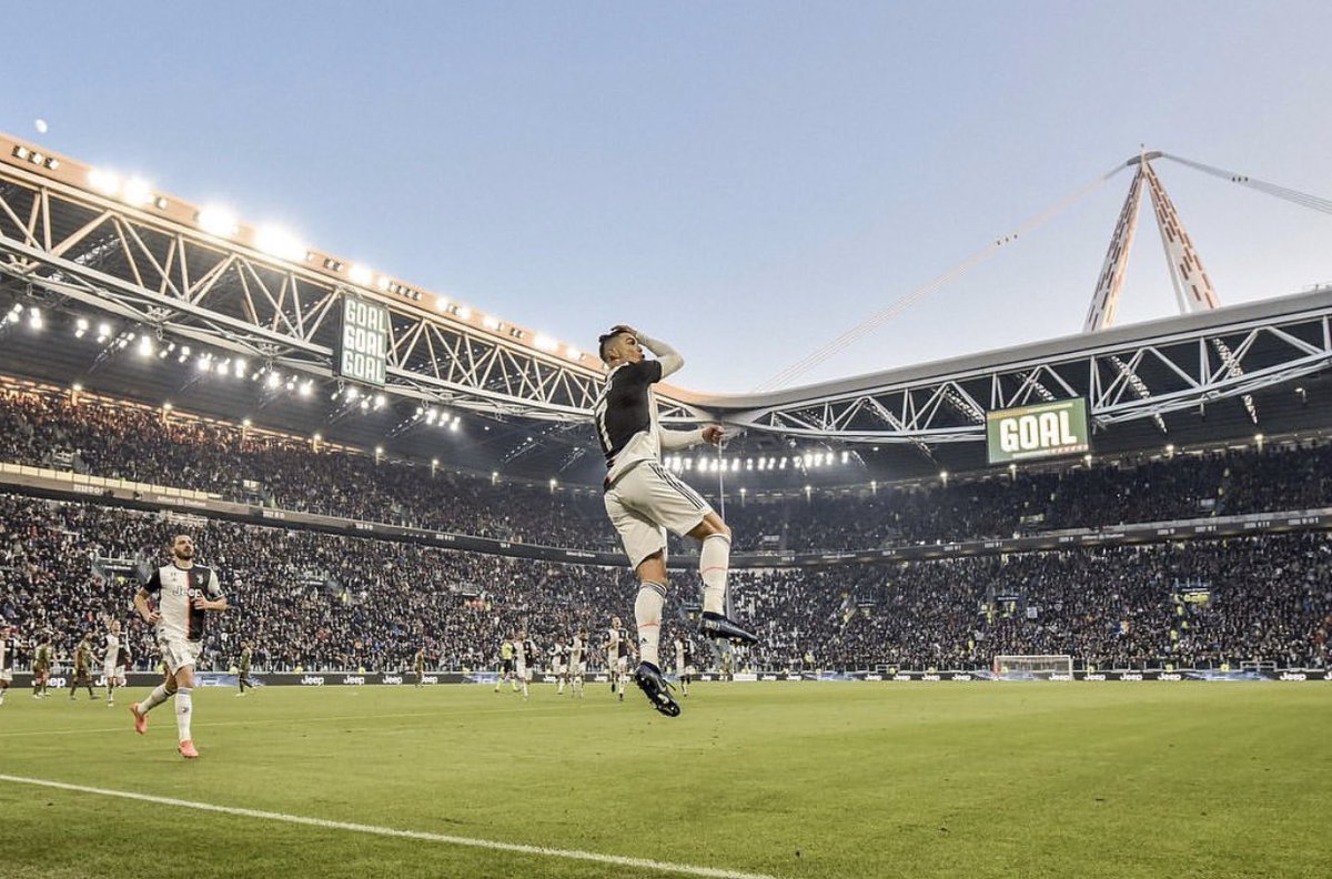 Cristiano's tweet image. Amazing feeling to kick off 2020 with a hat-trick and a victory!⚽⚽⚽💪🏽
#finoallafine #forzajuve