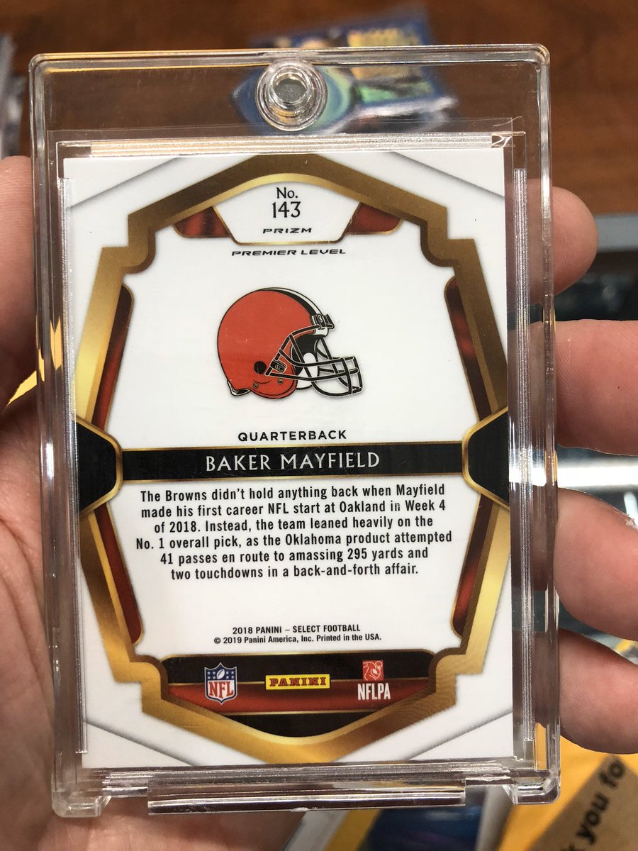 FielderCards's tweet photo. Think I’m about done with @PSAcard. When this comes back an 8 you know you got screwed. P.S. those are not on card scratches. #Scheisters #NeedMoreTransparency https://t.co/3BlH8iPAio