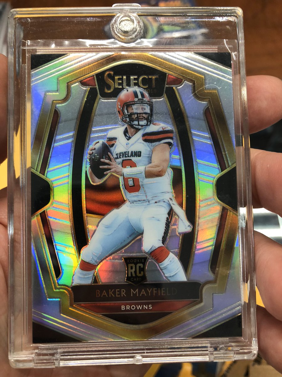 FielderCards's tweet photo. Think I’m about done with @PSAcard. When this comes back an 8 you know you got screwed. P.S. those are not on card scratches. #Scheisters #NeedMoreTransparency https://t.co/3BlH8iPAio