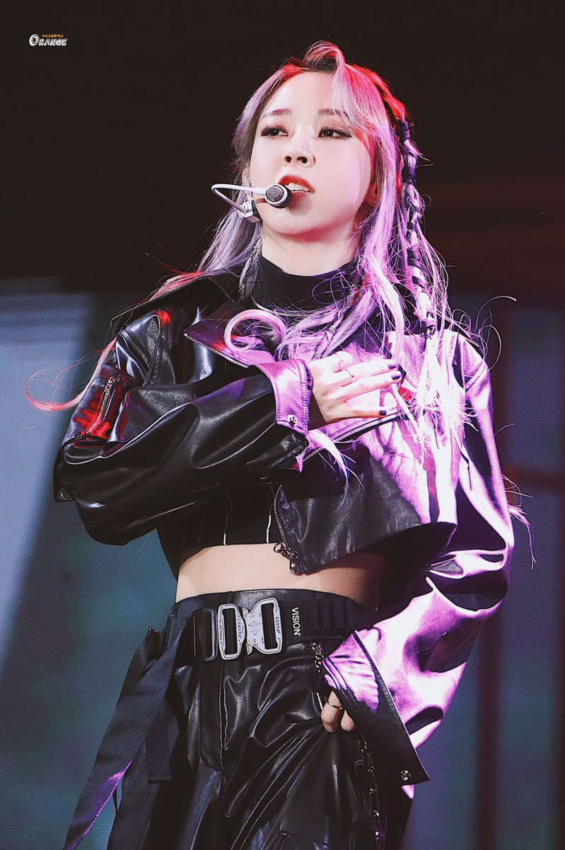 OrangeByul2's tweet photo. 200104 골든디스크어워즈 

#마마무 #문별 
#MAMAMOO #MOONBYUL https://t.co/57YM46VKbL