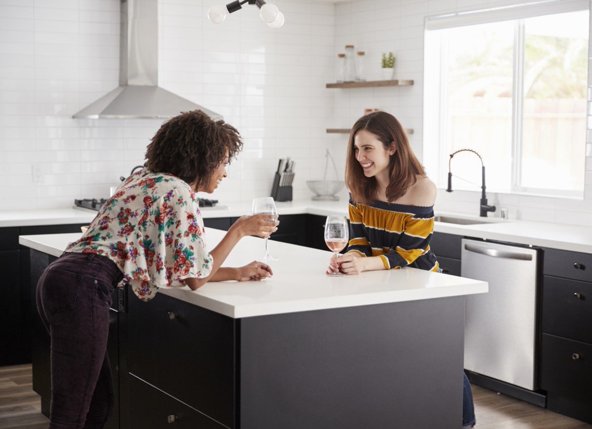 9 Best Tips for Creating a Kitchen You'll Love to Entertain In bobvila.com/slideshow/9-be…