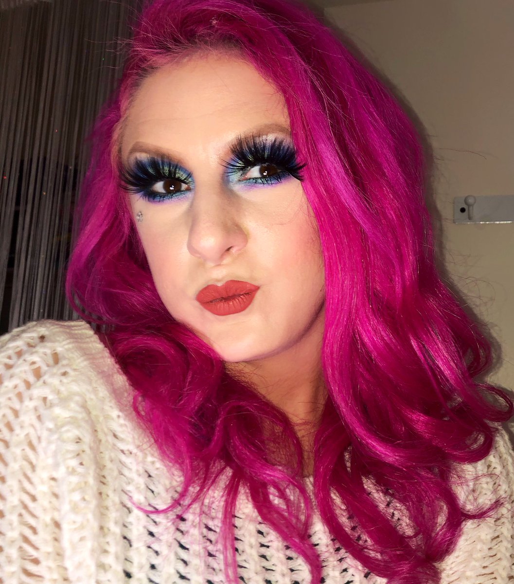 ladycolour's tweet photo. โก๏ธ ๐จ @UrbanDecay #electricpalette #minklashes from Glamโd by Cat Cosmetics in style Mamita. And of course UDโs Eye Primer Potion #primerpotion #udcanada #makeupideas #makeup #makeuplook #colourfulmakeup #colourful https://t.co/NAnqfi8Y46