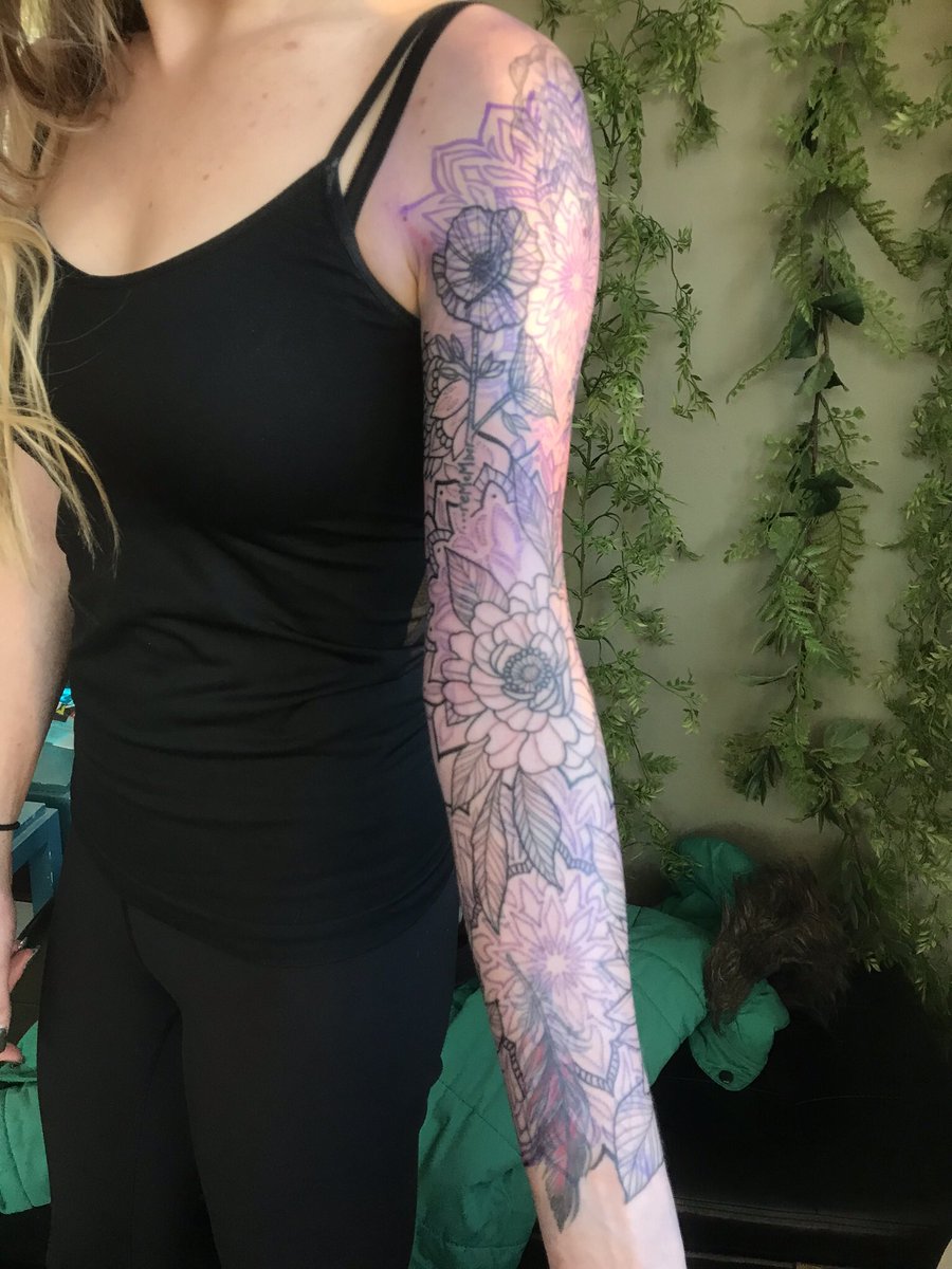 boooskii's tweet photo. Canβt wait to see this baby when weβre all finished in May. π #SleeveProgress https://t.co/fvBOOpyaQm