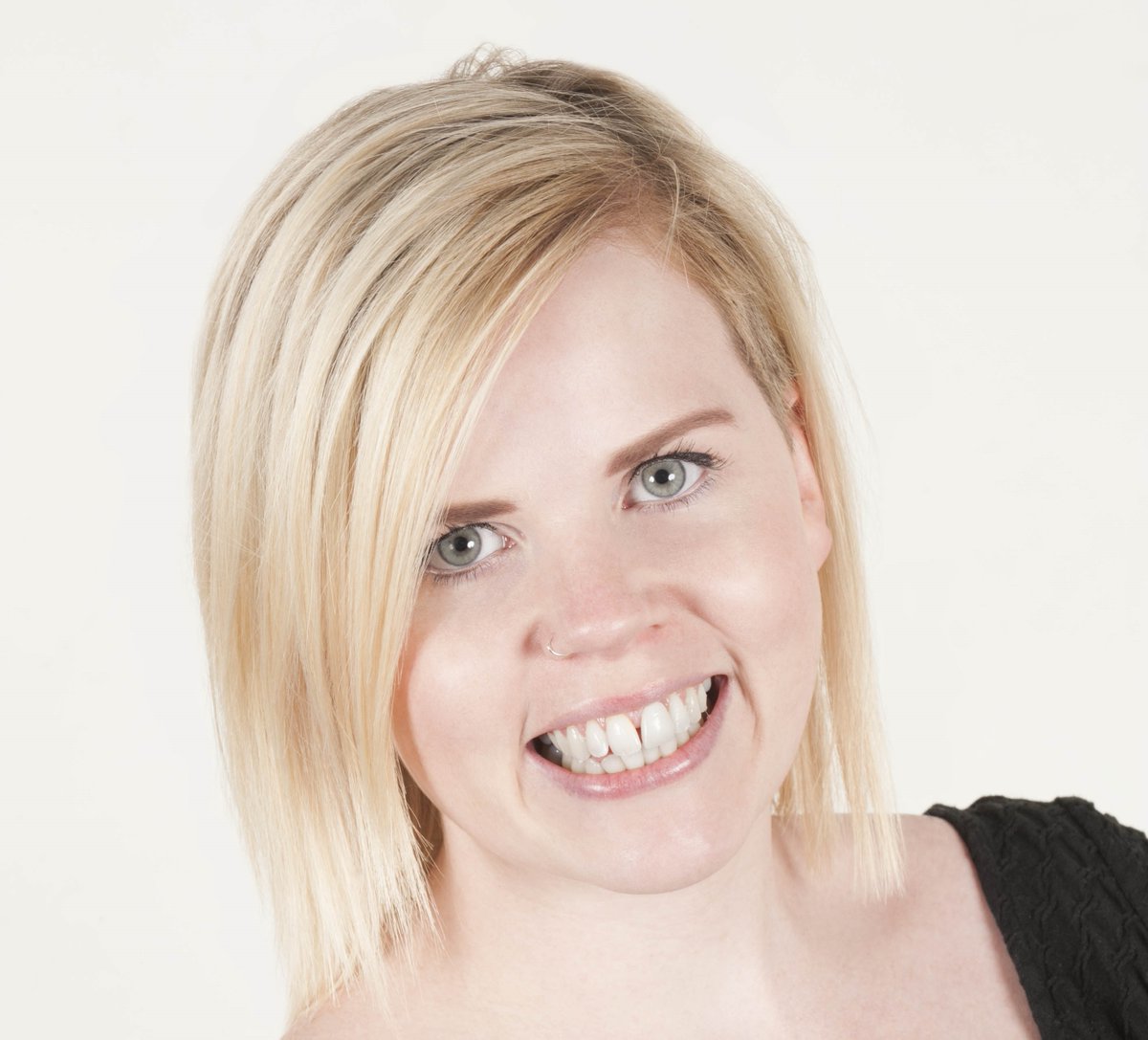 DunkleysCo's tweet photo. #MeetTheTeamMonday! Today we are introducing Amber, who is our 'QuickBooks Queen' supporting all our clients with their cloud accounting needs. Did you know that outside of work Amber is part of the Little Stoke skittles group? #thelifeofanaccountant https://t.co/zqz6N68giH https://t.co/5Xk2CKKCQM