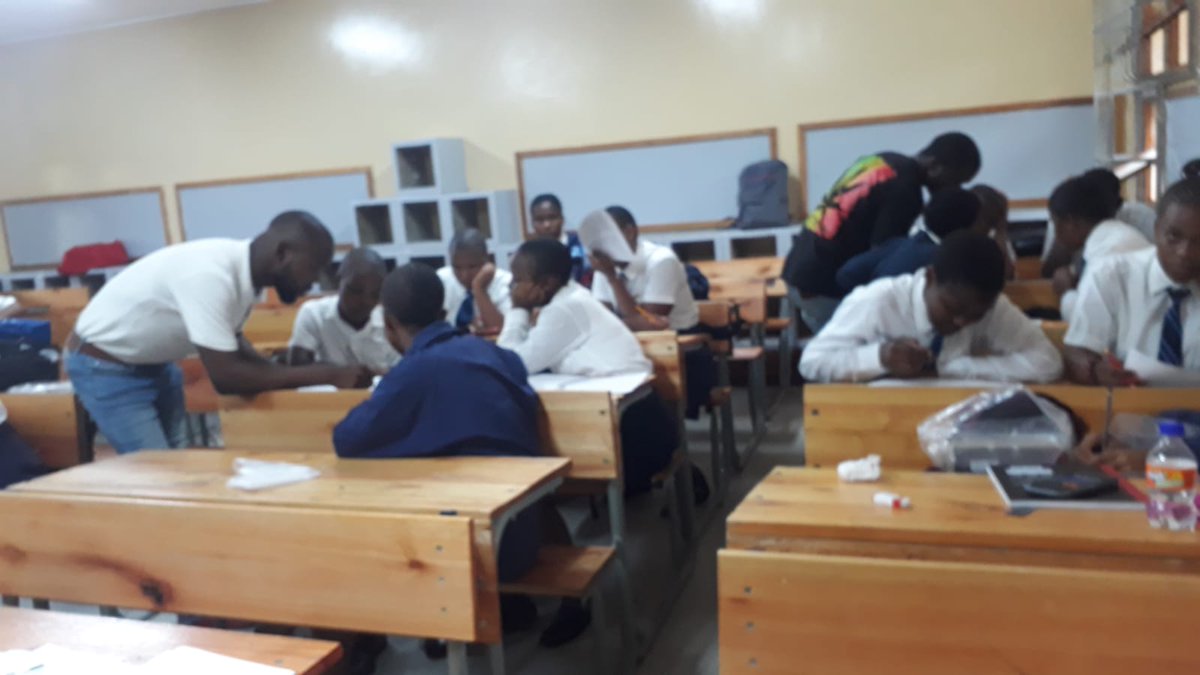 ThutoPele1's tweet photo. This marks the beginning of our tutoring program. #Matric2020 #TraditionOfExcellence #LandingAHelpingHand #EnrichingLivesThroughInnovation https://t.co/Q9CpE1WHXP