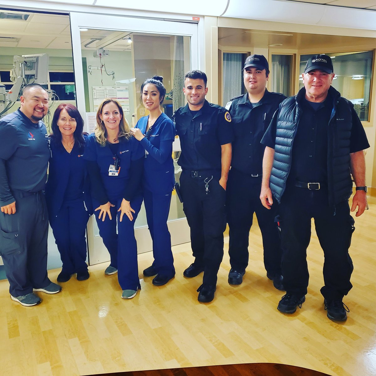 ecmoprn's tweet photo. Another successful #ECLS transport and a special post call Selfie. Redwood City to San Francisco. V-V #ECMO for #ARDS.
Thank you to Nemat, Justin, Paul, and these Awesome ICU nurses!
#ECMO2GO #teamworkmakesthedreamwork #wheresAndre #specialtycaretransport @RoyalAmbulance https://t.co/5xnqGcpMHG
