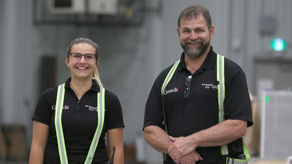 Si vous connaissez gcsurplus, vous savez que nous vendons des trucs assez bizarres. C’est ce que Sid Lipkowitz, acheteur fréquent de nos articles les plus inusités, aime chez #GCSurplus. L’un de ces articles a même fait une apparition au cinéma! ow.ly/Xaxf50xOkkd