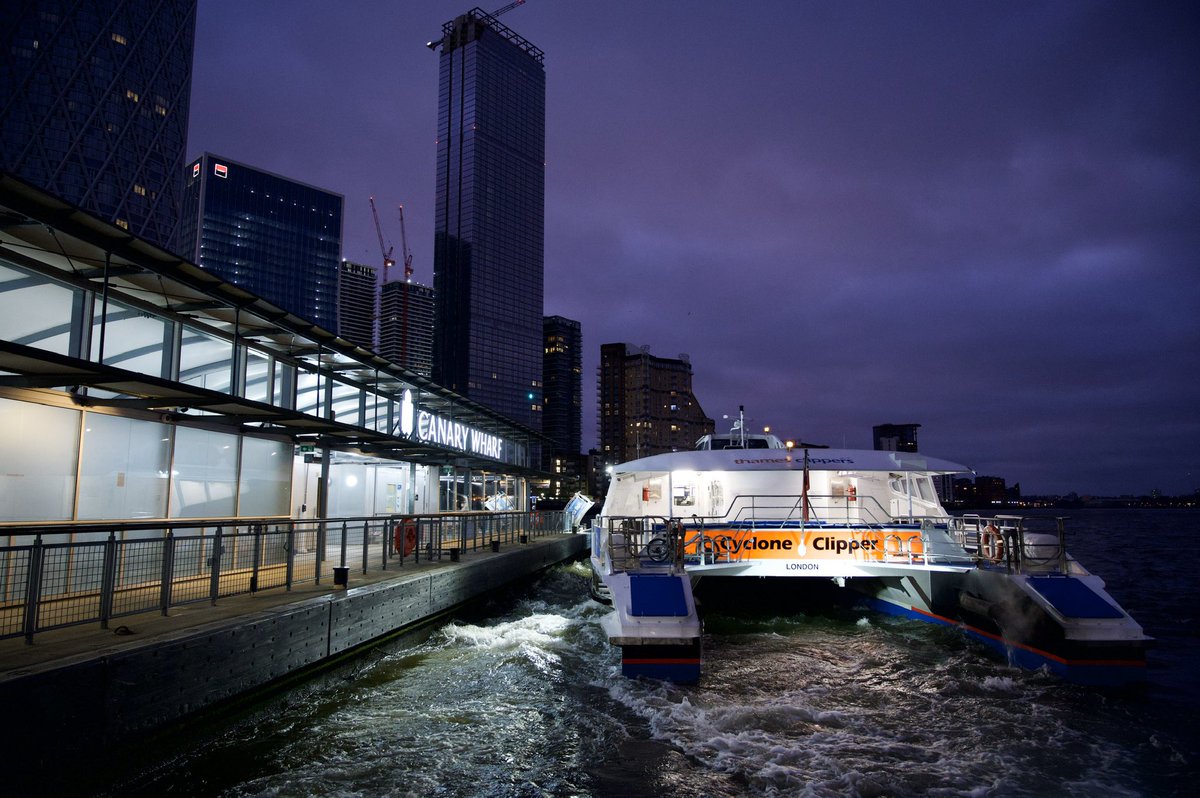 [THREAD]  #PictureOfTheDay 6th January 2020: Canary Wharf Pier