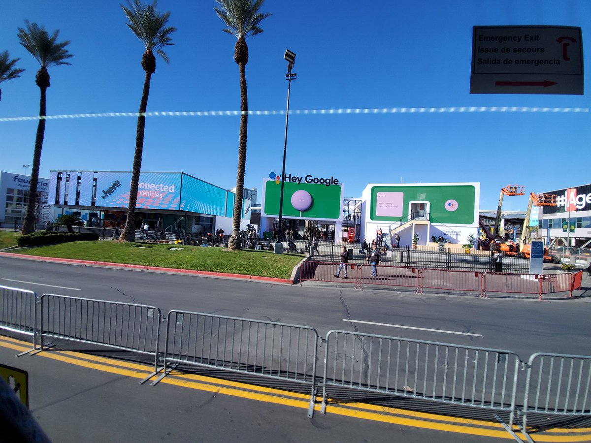 DigitalBiblio's tweet photo. Google going big again https://t.co/DtMF0YcExq