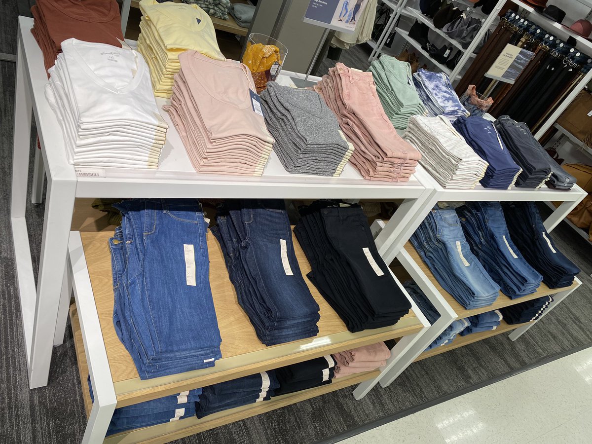 Aim4theTarget's tweet image. 2430 is always up for a challenge! Our style team is showing off their standards, and the guests are loving it! 😍🤩 @joe_hocking1 @Puneet_Math @Djoumbarry