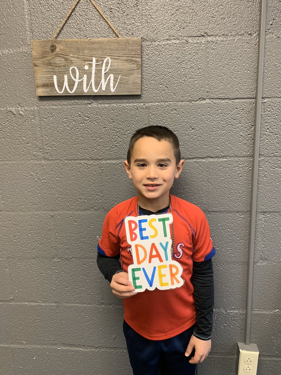 McCandlessElem's tweet photo. This second grader took the initiative to clean up after his friends in the cafeteria. Thank you for keeping McCandless clean! #Braggingonu #308Pride https://t.co/UivJTstN6e
