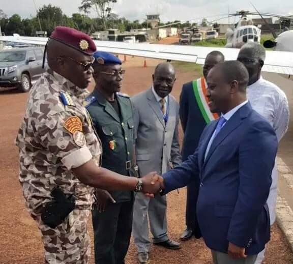 InfoGks's tweet photo. Une pensée pour tous les compagnons de #Wattao durant cette longue marche débuté en 2002.
Morou Ouattara #Attechengué... Seul Dieu sait pourquoi 🙏🙏🙏

#Vetcho #DjaGao #Loss #Fozié #BenLaden #Messanba 
#Cherif #Fofié #Morou https://t.co/I756NBYdp9