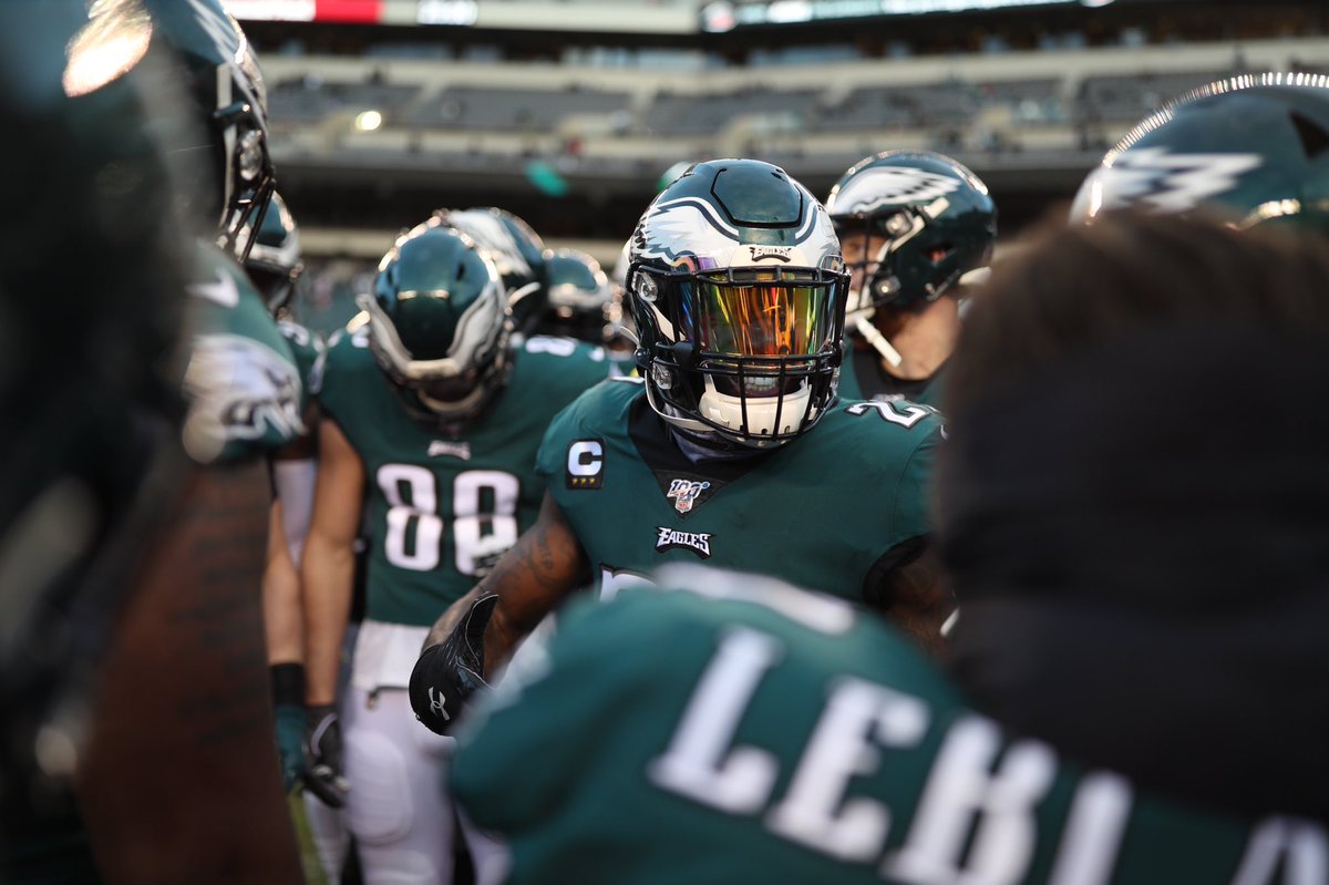 MalcolmJenkins's tweet image. I love this team, I love this city, and I love this game! I have no regrets... after 11 seasons, I’m healthy, energized, and poised to continue to play at a high level. My greatest motivations are my teammates and I’m damn proud to be their leader 😤
#FlyEaglesFly