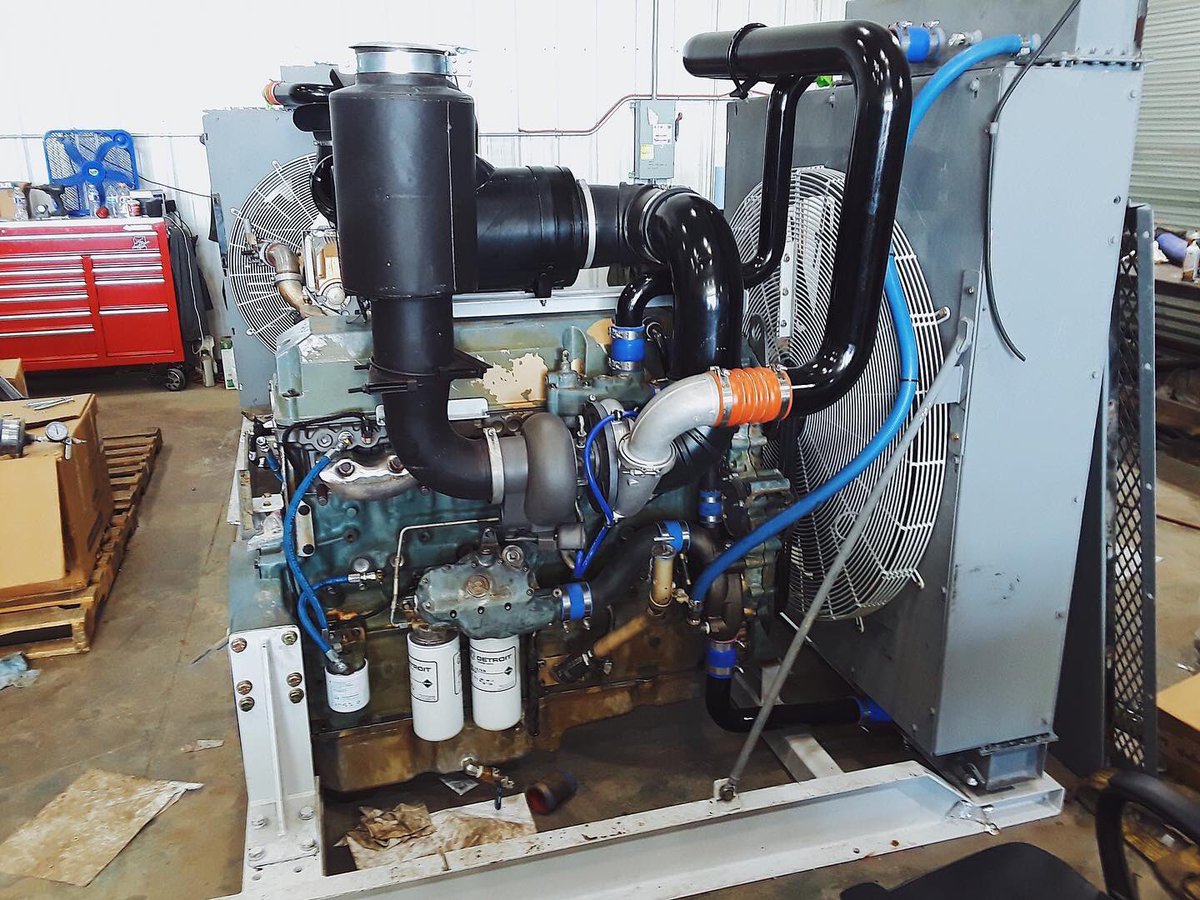 KeystoneSynergy's tweet photo. #KeystoneSynergy is back to work with several new shop projects. Keystone's Engine Repair entity just completed an overhaul on two Detroit Series 60 diesel engines. https://t.co/YXss4shBez