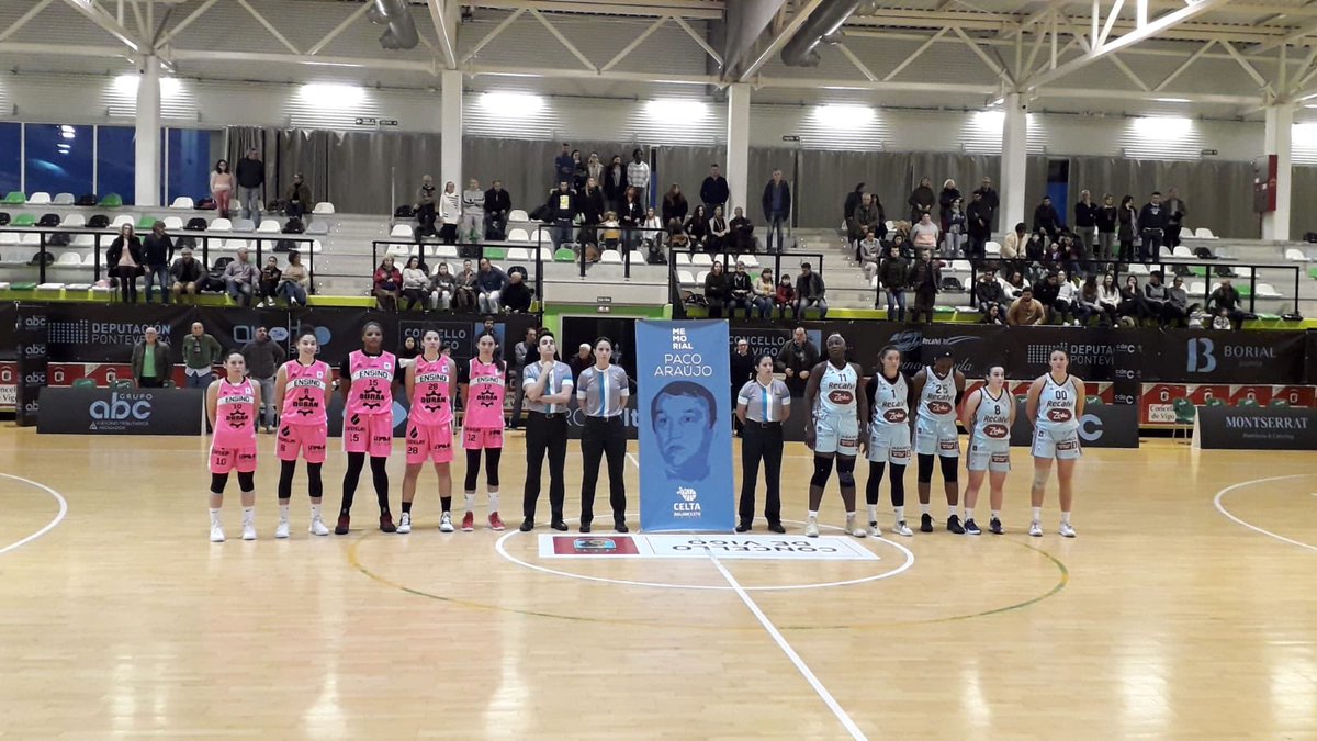 EnsinoLugoCB's tweet photo. 🏆IV Memorial Paco Araujo 

Final en Navia. Además de traer la victoria los Reyes Magos nos ha traído una equipación nueva de la mano de Leyma. 

@Celtabaloncesto 60 - 73 @EnsinoLugoCB 

#SemprePaco #SomosEnsino https://t.co/v3uxMhsw3t