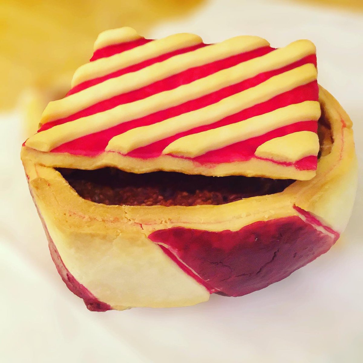 Own'ly cake tweet media