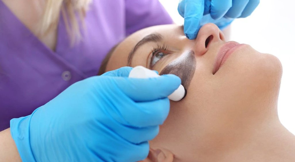 PopSci's tweet image. Activated charcoal hasn’t been shown to have any positive effects, no matter what Gwyneth Paltrow’s #Goop says. pops.ci/Charcoal