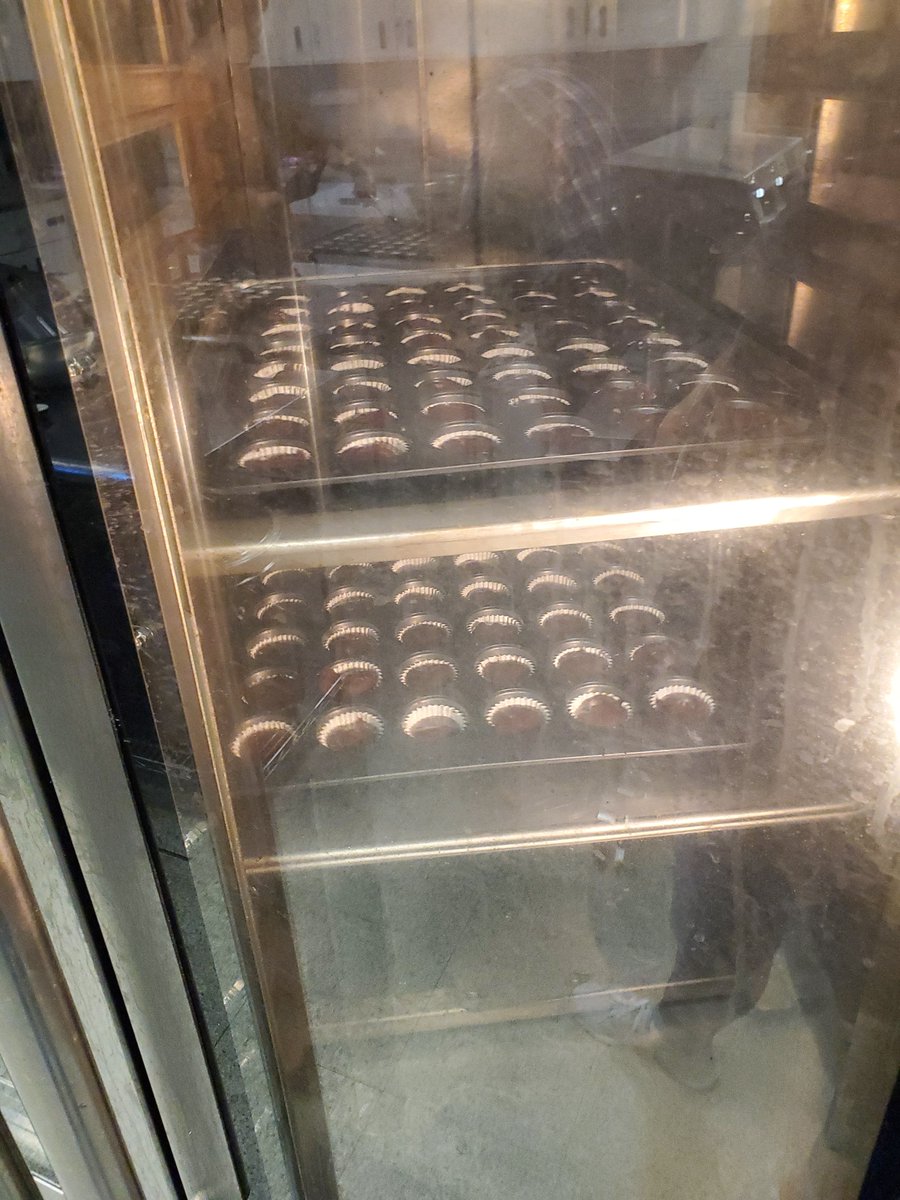 OneStoreAtATime's tweet image. We're baking Snicker brookie pies for a @MarsGlobal  event in #IrvingTX tomorrow...stay tuned!