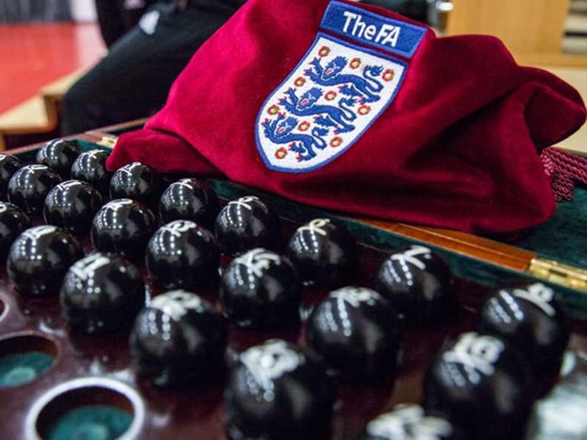 TonyCottee9's tweet photo. Ready for the draw #FACup #UpForTheCup #Football #Goals #WestHam #Leicester #Wembley #RoadToWembley #Hanmers #Foxes https://t.co/IGbvYORILJ
