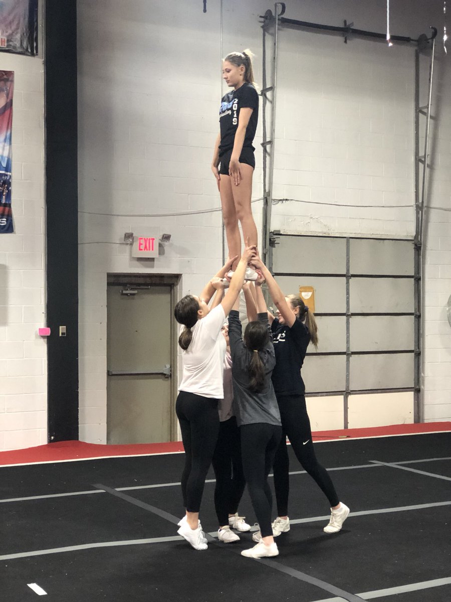 HorganTerri's tweet photo. We are tired and sore... but so much better! #hardworkpaysoff #dedication ⁦@pthsnation⁩ ⁦@AthleticsPTHS⁩ ⁦@MamaMessyBun1⁩ https://t.co/ime4mkFHHp