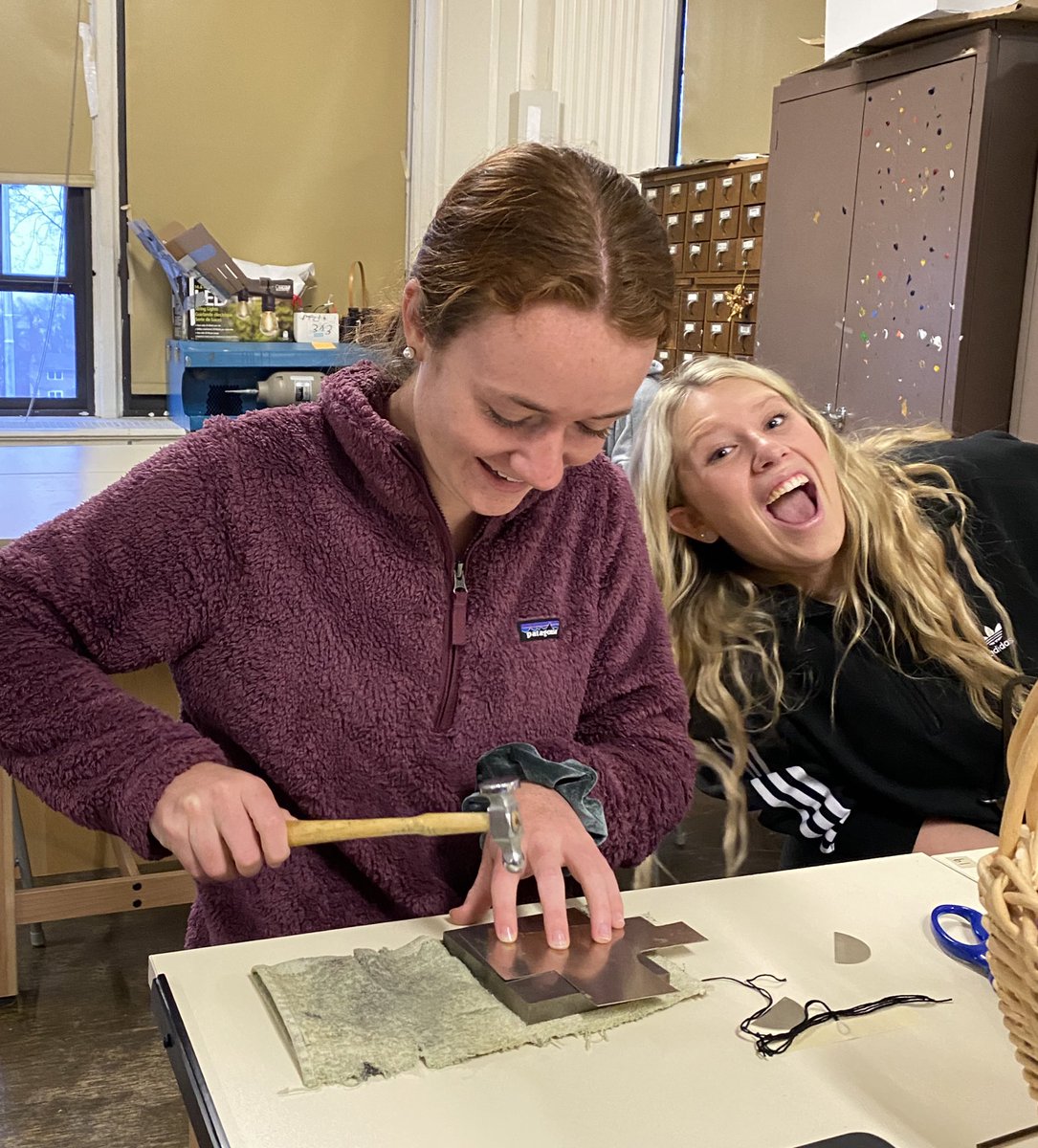 ramseyhsart's tweet photo. Jewelry students continue to work on their Mashup Project- designing jewelry for people through history to wear to specific events (for example: a necklace for Cleopatra to wear to the royal wedding). #jewelry #jewelrydesign #metalwork #wireworking #beading https://t.co/5NoI8OVNUu