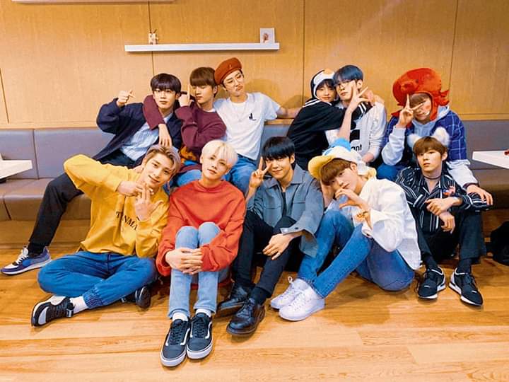sitinrainsapri's tweet photo. oneits will always have your backs no matter what. thank you for everything and we’ll always keep supporting you. 💙💙💙

#WeTrustX1 #사랑하는_엑스원_고마워 #UniteForX1 #엑스원해체반대 #엑스원_계속_함께하자 #WeTrustX1 #no_disband_X1 https://t.co/8q8LXG4SzS