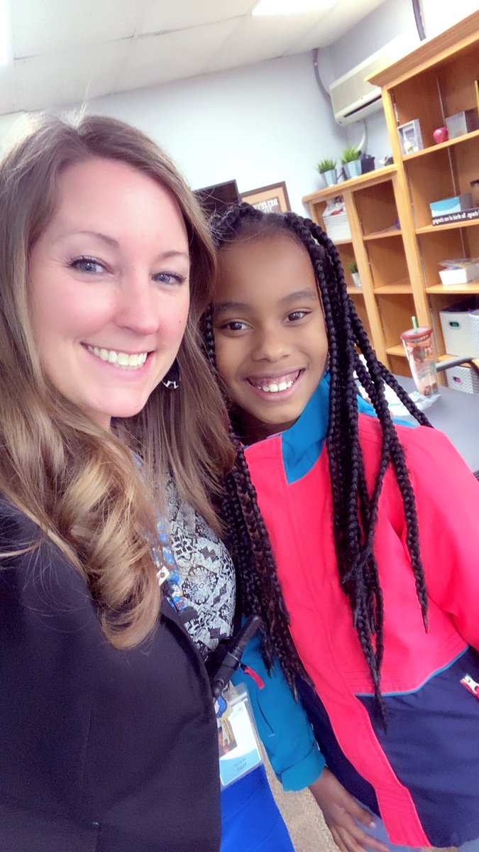bhart610's tweet image. My Monday #pridepoint is when this scholar told me she will be going to college to be the next principal @WhittierWire (when I’m too old) 😆 and for me not to worry, because even if it’s hard for people to tell, she’s learning to make a difference everyday.  #futureleader