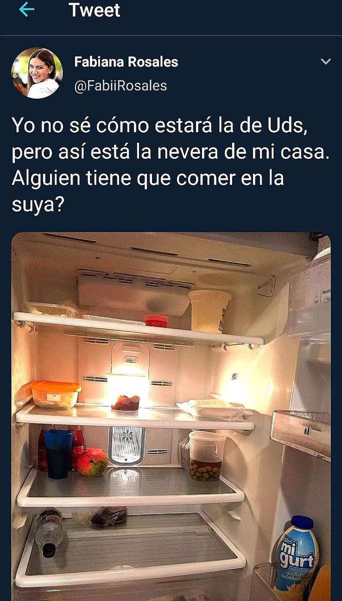 dquinterotv10's tweet photo. No hay problema que ande en una TAHOE BLINDADA,tampoco que tenga un Iphone 11PRO MAX DE 1500$ O Un vestido de Ralhp Lauren de 450$ y que Pase todo el Fin de semana viendo FashionTv.El problema es que usted y su esposo mientan diciendo que tienen la Nevera Vacia #TuSiEresGuaidiota https://t.co/uQkBGycfI9