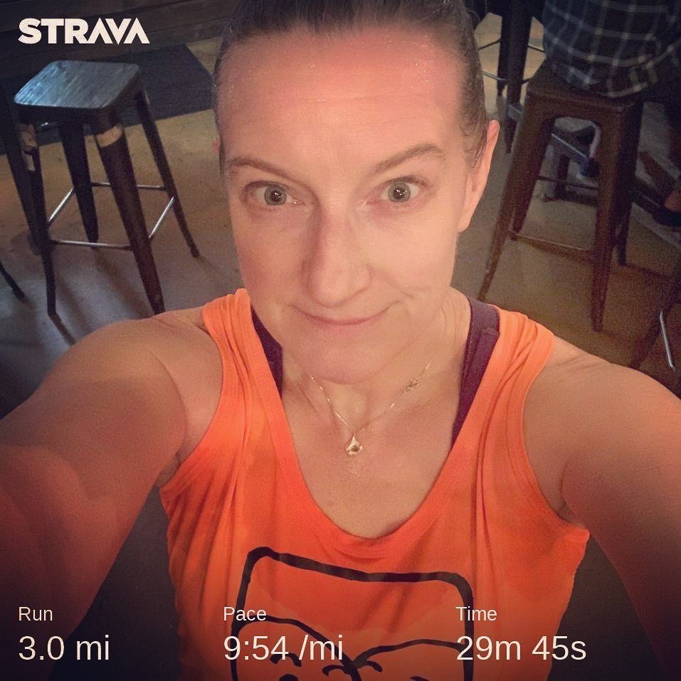TeresaLill262's tweet image. Day 6 workout 2! #ragnar31daychallenge 

Let @foodgirldc kick my ass and get me a good speed run tonight! 

#trailsandales #momsrunthistown #runVA #pudgyrunner #runningfriendsarethebestfriends