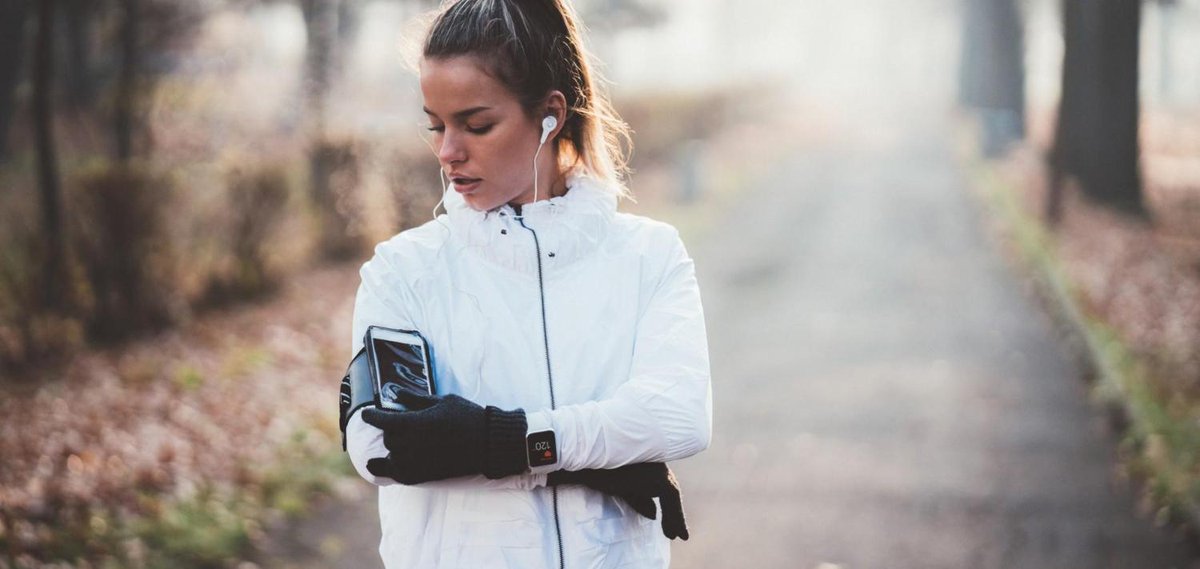 Madamefigaro's tweet photo. Et si c'était la recette miracle pour maigrir ? Réponse de nos experts 
#Bienêtre #LaBonneQuestion #Forme #Santé #Conseils #Courir 
>> https://t.co/mSDCta7kJT https://t.co/2ZCF2fgMZ4