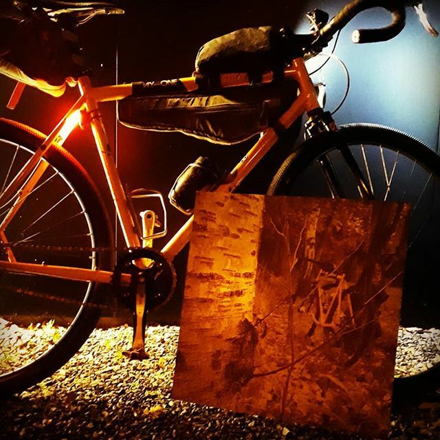 Vandaag mijn klein presentje van #dehashtag gaan oppikken op het gemeentehuis tijdens de #commuter naar huis. Ook da doen we met velo. Merci voor de print.

#EndlessRiding #commuterride #adventurebybike #goniceplacesdogoodthings #sportersbelevenmeer #ook… ift.tt/2sVg8LA