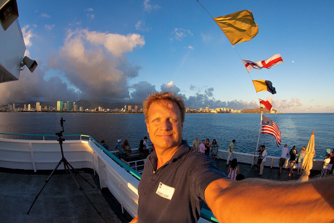 PanaViz's tweet photo. Dave at work. Sneaking a selfie because it was a perfect moment.
#photographeratwork #panaviz #hawaiiphotographer #honolulu #waikiki #work #commercialphotographer https://t.co/JFJfgPjWQf