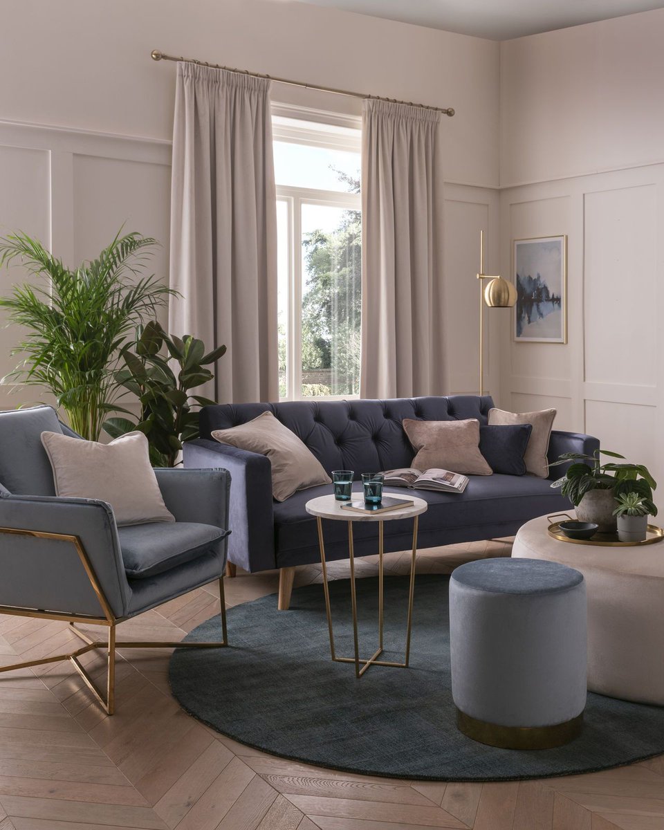 StudioGuk's tweet photo. Our new Murano soft velvet is suitable for drapes and upholstery and available in 39 moody and dramatic shades
.
.
.
#newcollection
#ss20
#velvet
#drapes
#upholstery
#contractuse
#studiog https://t.co/F9ecucvPUh