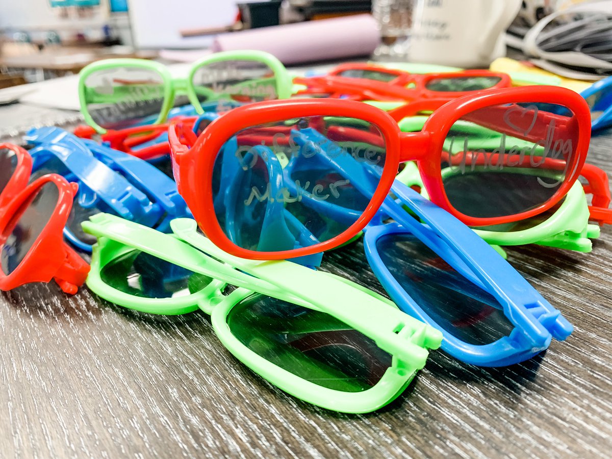 DaniHead_'s tweet photo. @MooreMagnetSTEM faculty is “Seeing Moore in 2020” with a clear and focused vision on their WHY! #mooretogether #somuchmoore #seeingmoore #cmcsstech #digitalbreakout @breakoutEDU @GoogleForEdu #ourwhy #ourpurpose https://t.co/ijg6aT3jd8