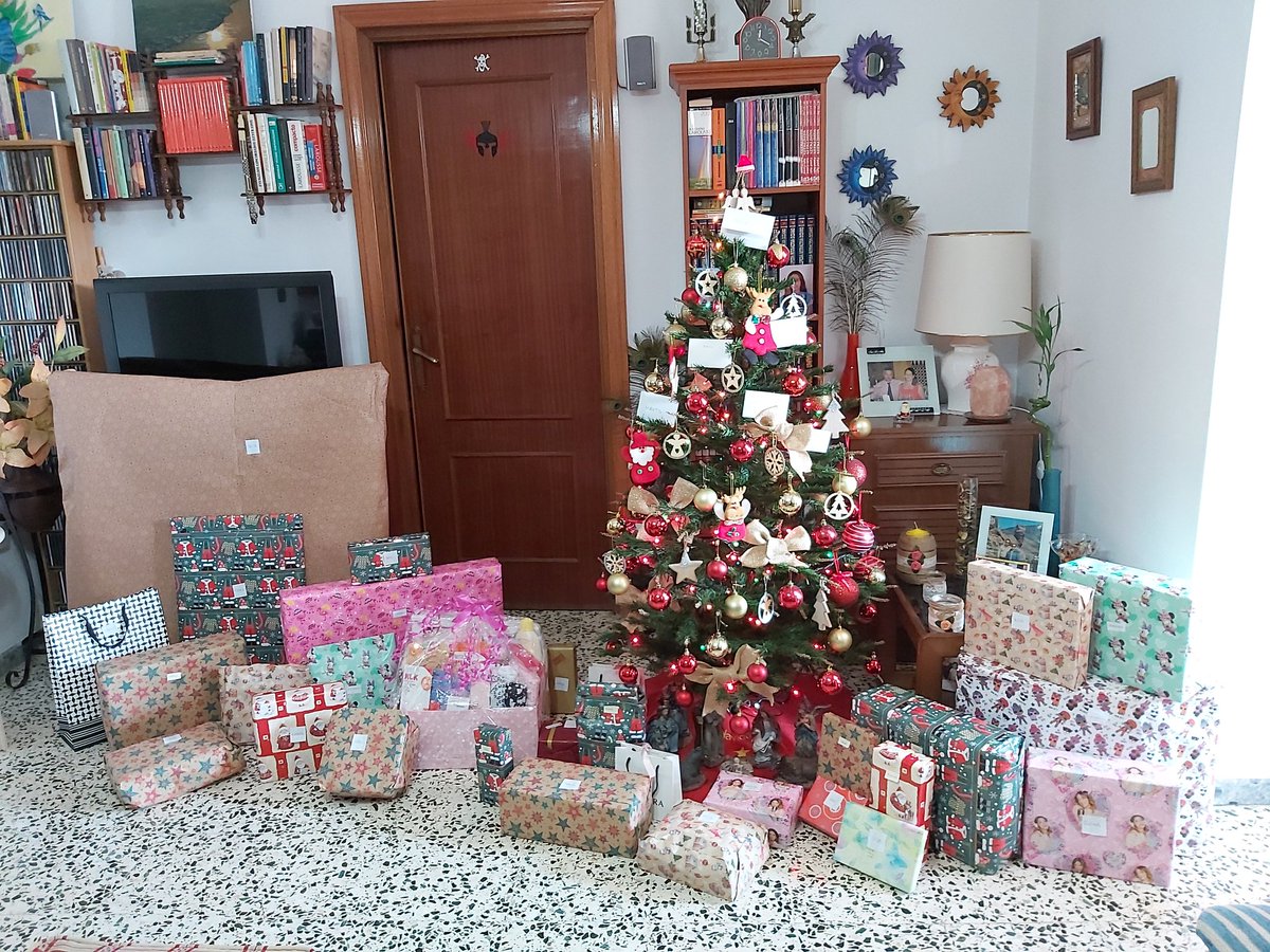 JodarOlga's tweet photo. Los Reyes no me pueden traer lo que más quiero porque ya lo tengo. Pero les voy a pedir que seas para siempre🥰. Si alguien me hubiese dicho lo que me cambiaría la vida en un año no me lo hubiese creido #nopuedoamartemás #DiaDeReyes #tqmuchísimo #lomejorquetengotú🥰 #micari https://t.co/IRAgMNjmQO