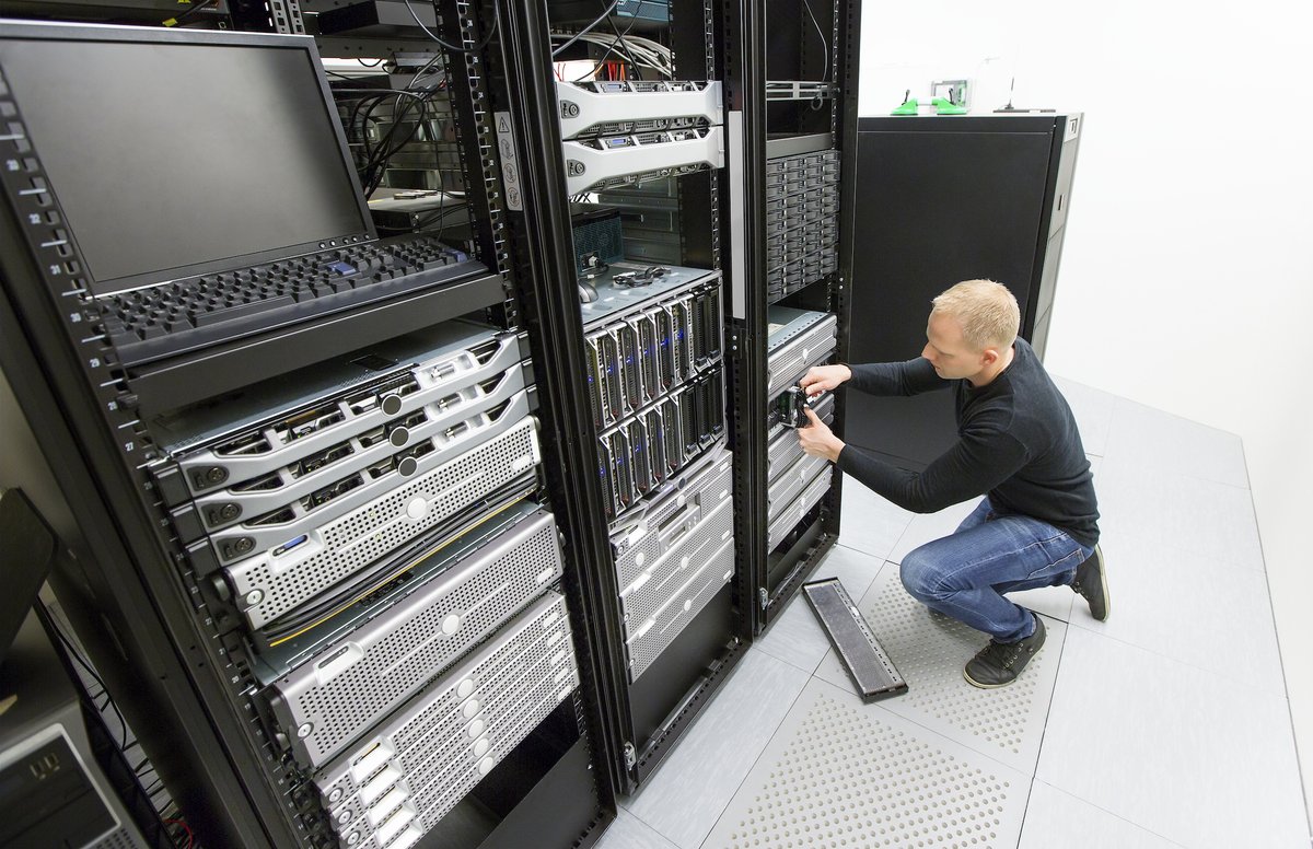 maintech1's tweet photo. Find out how the hybrid cloud can create a more consistent, easy-to-use network experience for your business with Maintech's cloud specialists. #Maintech #CloudTech #HybridCloud https://t.co/b6W6DEOUzI https://t.co/rSdkK4DcMw