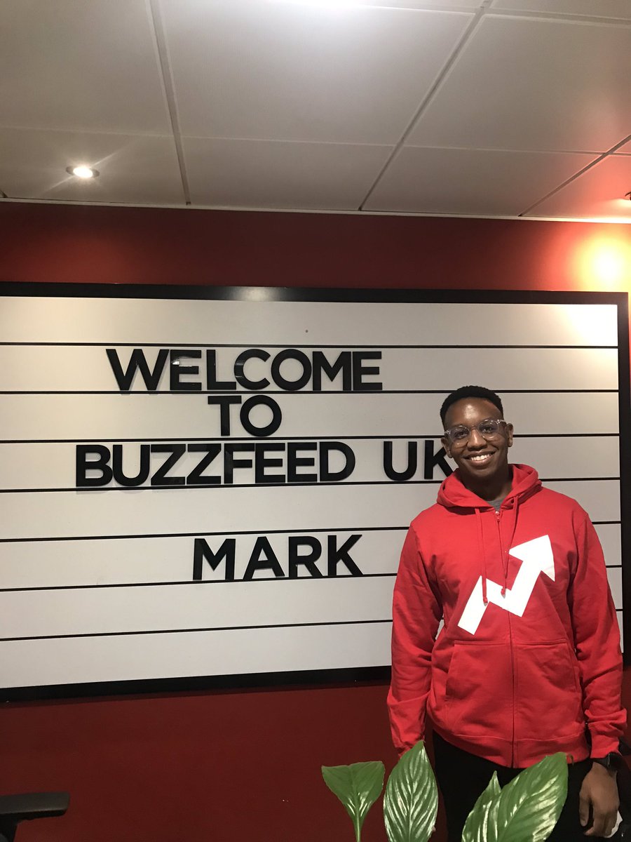 markgono's tweet photo. Settling in on my first day #buzzfeed #software #itsblue https://t.co/9N9W9LyW5R