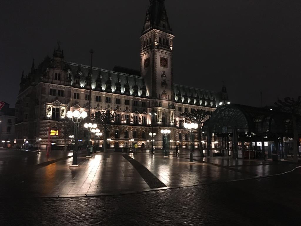 Aida63703856's tweet photo. my brother is in Germany now he sent me these pictures 
I really think is very Beautiful ✨
actually i study German lang in School but i don't understand this still 😂 tschüss freund! 
#Germany #German #Deutschland https://t.co/Zgc4gx8eGG