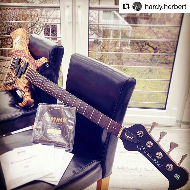 optimastrings's tweet photo. #Repost @hardy.herbert with @get_repost
・・・
Winter blues!

#басгитара #guitar #newstringday #warwickbuzzard #hobby #music #framuswarwickofficial #optimagoldstrings #optimastrings https://t.co/5rYomicjsm https://t.co/HHTfIp9wzk