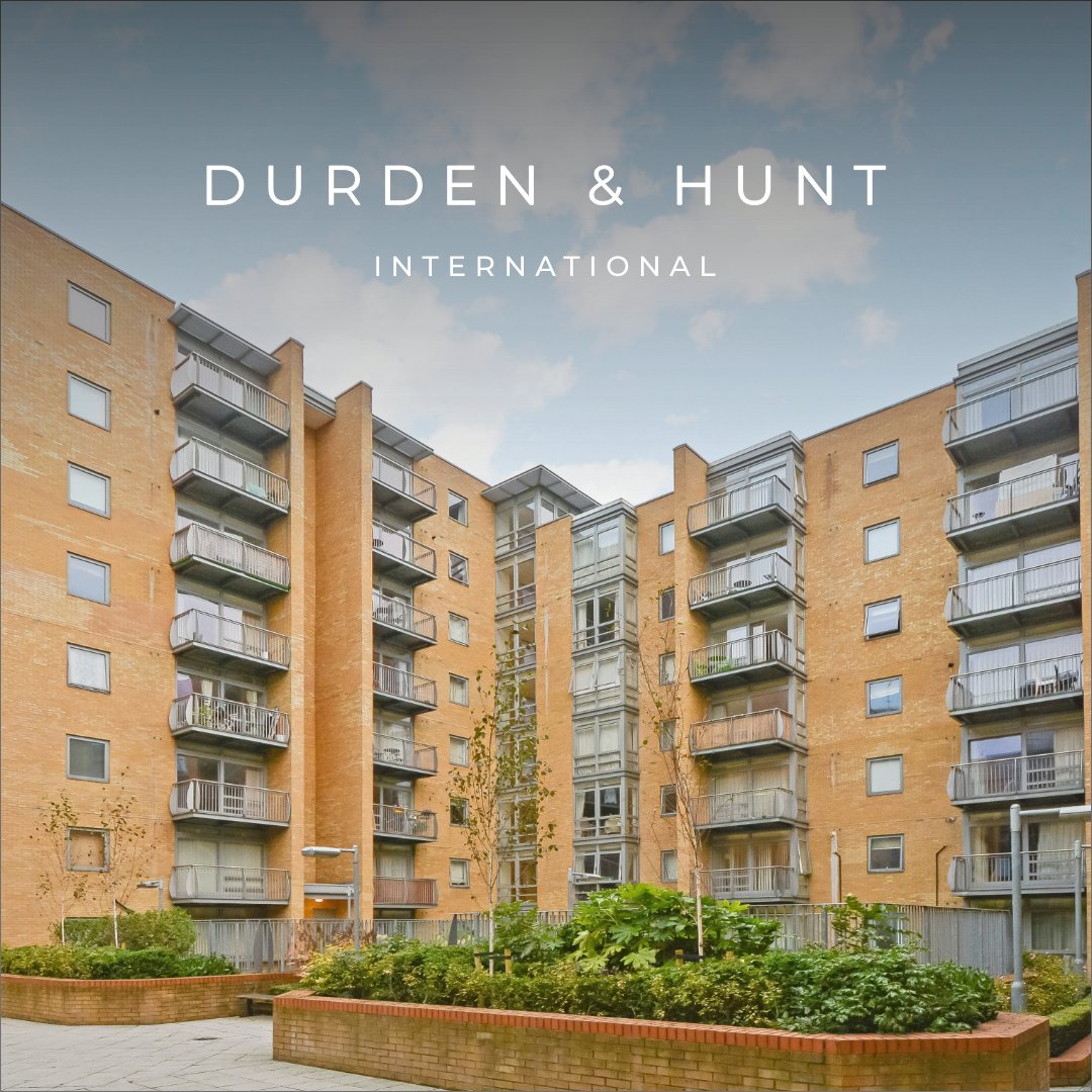 DurdenandHunt's tweet photo. 📍 Canary Central, Cassilis Road, London, E14

👉 Large One Bedroom • 1st Floor • Own Balcony • Fully Integrated Kitchen • Bathroom with Bath/Power Shower • 24 Hour Concierge • Secure Underground Parking Space • Entry Phone System / Gated Development • Swimming Pool &amp; Gym https://t.co/FhtouboVFn