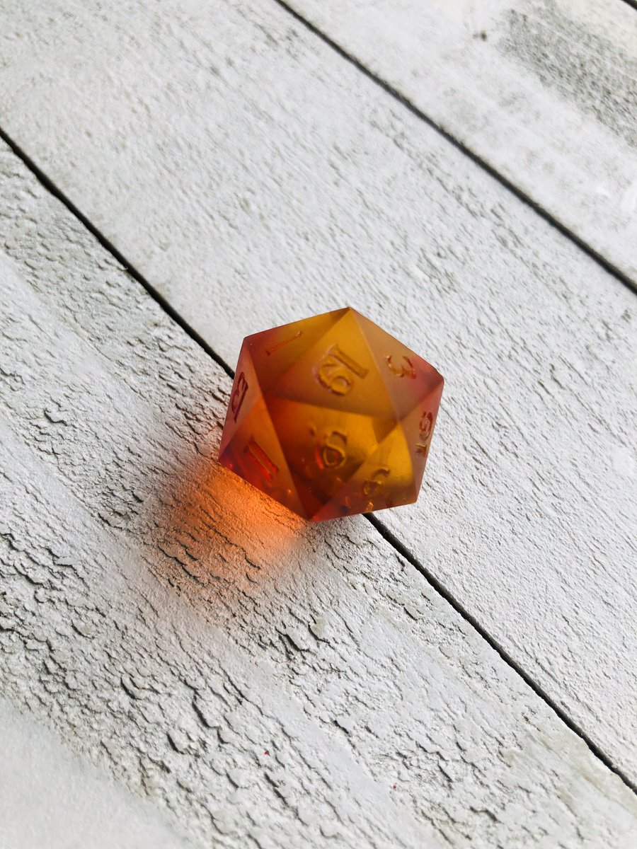 hardlightforge's tweet photo. Finally done testing and ready to start production on our first set of completely custom dice! Available soon on our Etsy! #diceporn #dnd #legendofzelda #triforce #customdice #d20 #teamkgdm https://t.co/EWG5w4efe7