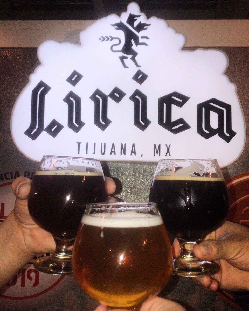 LiricaCerveza's tweet photo. Fin del #GuadalupeReyes , Inicio del #ReyesGuadalupe 🤔 o lo que sea que festejen, ¡Salud!🐫👑🍻
#tjbeer #cervezaartesanal #craftbeer #beergarden #tijuanastrong #tijuana #lirica #beer #cerveza #cervezalirica #beerlovers #beerhasnowalls #cervezadelabaja #elsonidodelacerveza https://t.co/uv2LcC7hT8