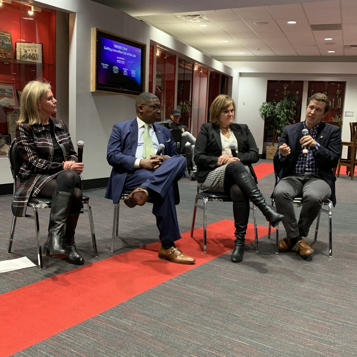 Insightful fireside chat with panel members @KJaneWilliams @aulievegas @DesertSwallow @onevisionary and #DAS Finch Fulton during @RTCSNV #GONV2020 event. Thank you for sharing your thoughts for the future of #Transportation and #technology. #innovatevegas #smartcommunity